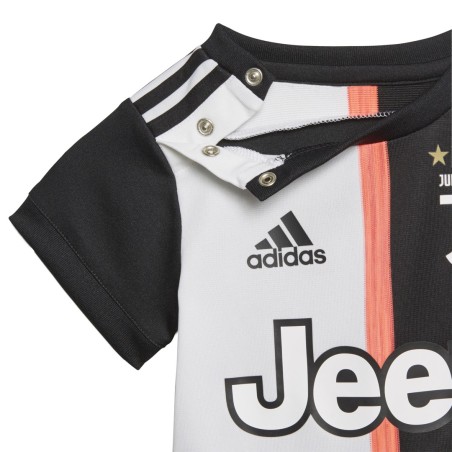 Gymnast Oom of meneer Bedoel Juventus baby home kit 2019/20 Adidas Color White Size 3/6 months